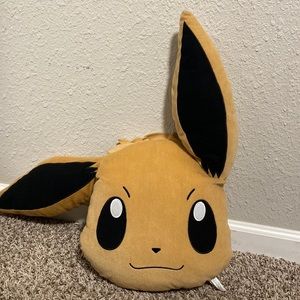 Pokémon Eevee Plushie